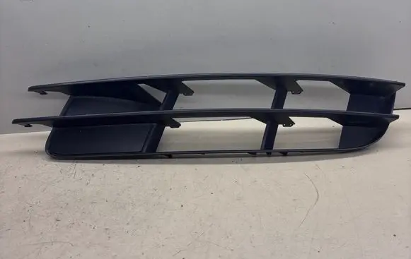 Audi Q7 4L Front bumper lower grill 4L0807681