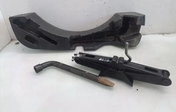 Nissan Note (E11) Lift Jack 