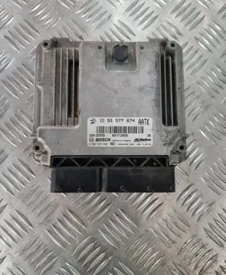 Opel Insignia A Engine control unit/module 55577674