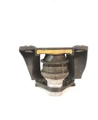 Volvo XC90 Engine mount bracket 326F22