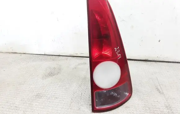 Renault Espace - Grand espace IV Rear/tail lights 8200027152