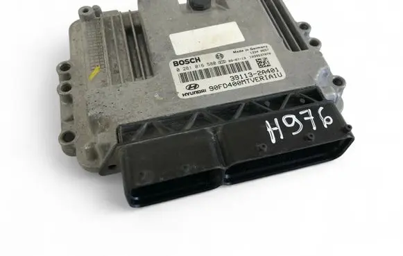 Hyundai i30 Engine control unit/module ECU 391132A401 0281016580