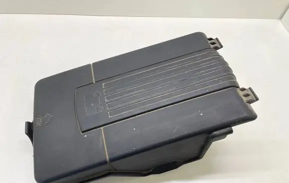 Volkswagen PASSAT B6 Battery box tray cover/lid 1K0915443C