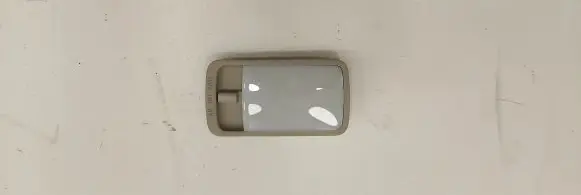 Nissan Leaf II (ZE1) Rear seat light