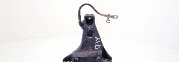 Volkswagen PASSAT B5 Engine mounting bracket 8D0199308L