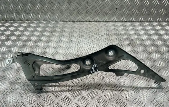 BMW 2 F46 Fender mounting bracket 7297202
