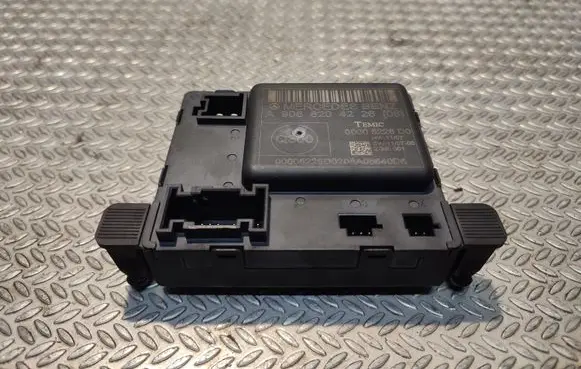 Volkswagen Crafter Door control unit/module A9068204226