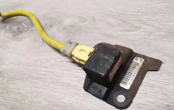 Subaru Legacy Airbag deployment crash/impact sensor 98231AE010 3LK1835220 1876003480