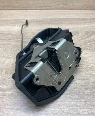 BMW 6 F12 F13 Front door lock 7202145 A046998