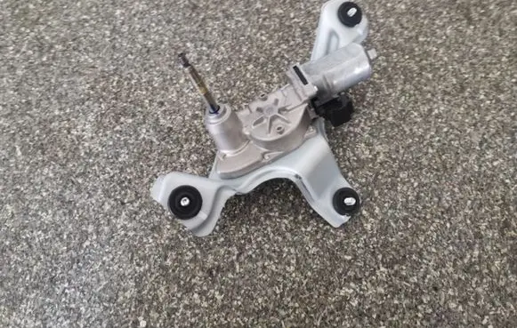 Hyundai Kona I Rear window wiper motor 98700J9000