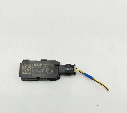 BMW X5 G05 Keyless system antenna 5B4E029 A3C10274510
