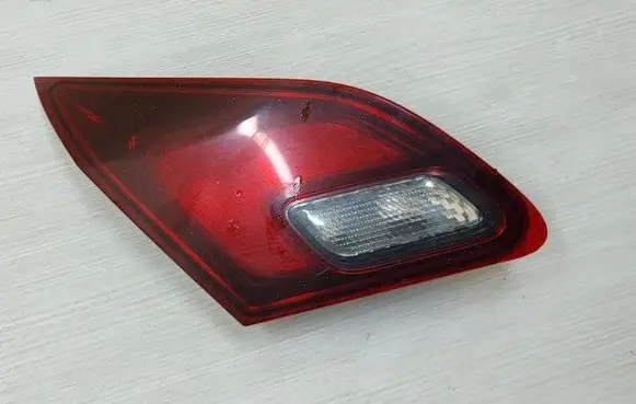 Opel Astra J Tailgate rear/tail lights 1090098