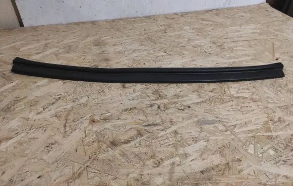 BMW 7 F01 F02 F03 F04 Engine compartment rubber 