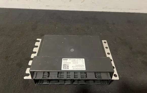 BMW 5 G30 G31 G38 Suspension control unit/module 6889574