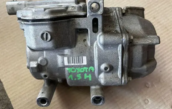 Toyota Yaris Air conditioning (A/C) compressor (pump) 0422001350 ES14C 6T29069