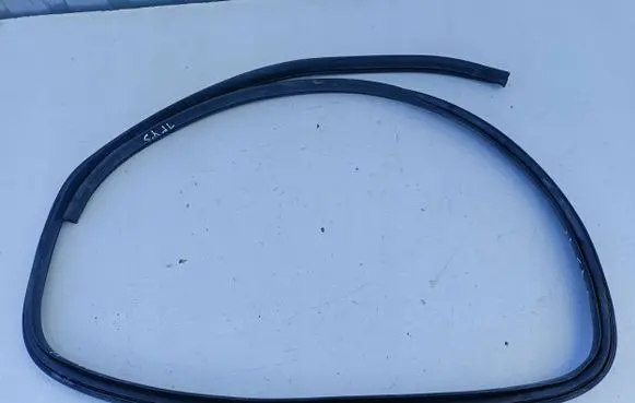Toyota Yaris Rubber seal loading door 1220200213