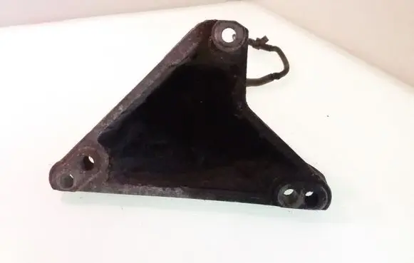 Audi A4 S4 B5 8D Engine mounting bracket 8D0199308L