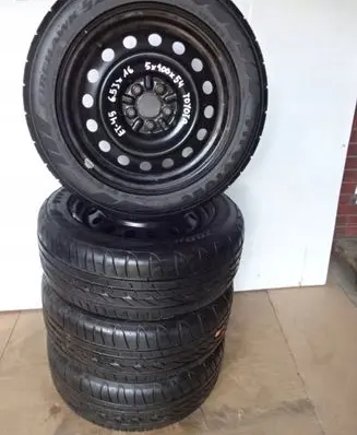 Toyota Avensis T250 R16 steel rim 