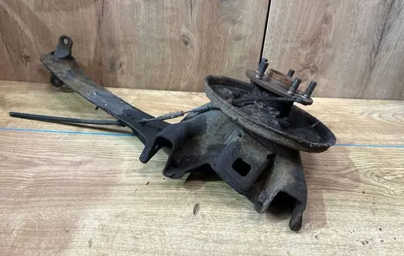 Ford Focus Rear wheel hub spindle/knuckle 