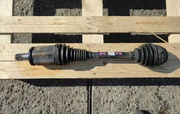 BMW 7 F01 F02 F03 F04 Front driveshaft