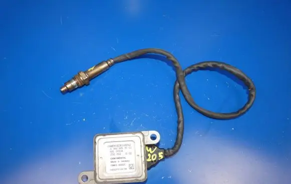 Mercedes-Benz C W205 Lambda probe sensor A0009053503 1409270134 5WK96682C