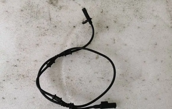 Mercedes-Benz A W176 ABS brake wheel speed sensor A0065426718