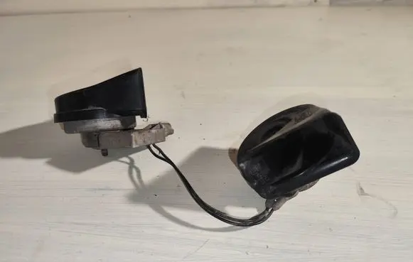 Renault Laguna II Horn signal 0058100 0057939