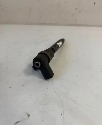 Mercedes-Benz C W203 Fuel injector A6110700987 0445110072