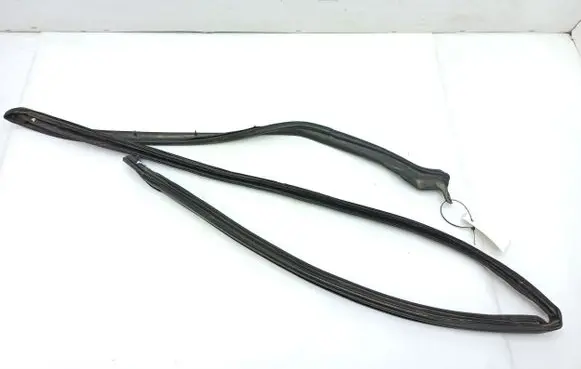 Cadillac STS Seville Front door rubber seal 