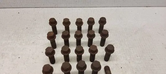 Volkswagen Transporter - Caravelle T5 Nuts/bolts 