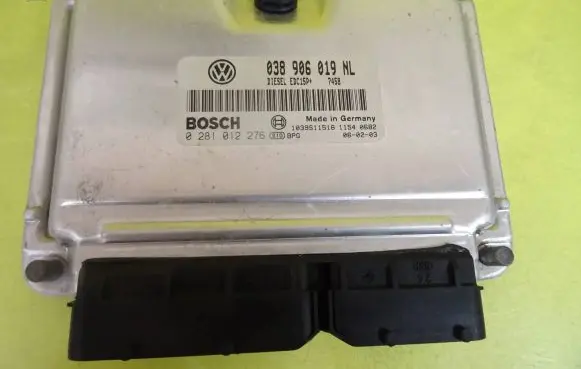 Seat Ibiza III (6L) Engine control unit/module 038906019NL 0281012276