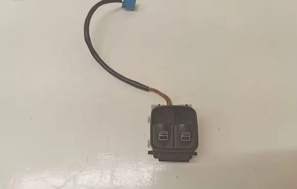 Mercedes-Benz C W203 Electric window control switch A2038200810