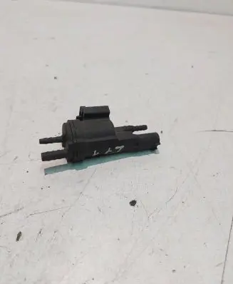 Mercedes-Benz C W204 Valve vacuum 0025401497 48B43625B00 0877257