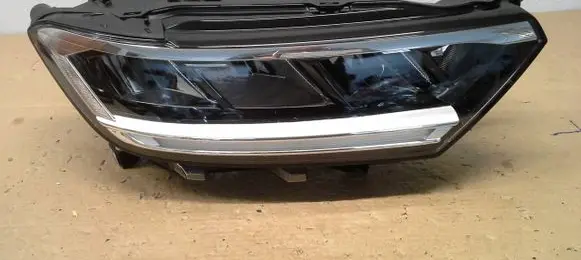 Volkswagen T-Roc Headlight/headlamp 121212