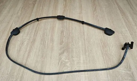 BMW 8 G16 Windshield washer fluid hose 7435332