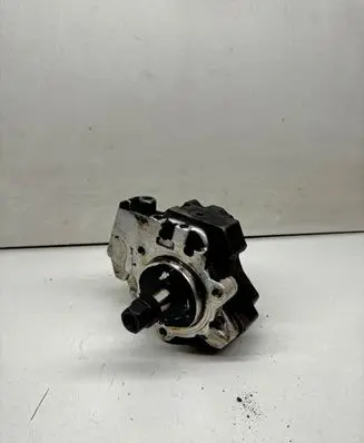 BMW 5 E60 E61 Fuel injection high pressure pump 0445010146 7798333 959079
