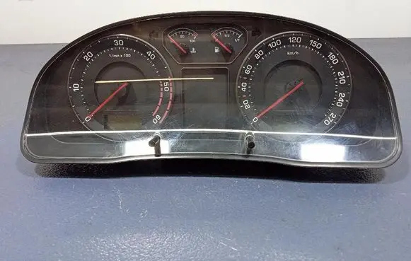 Skoda Superb B5 (3U) Speedometer (instrument cluster) 3U0920810A