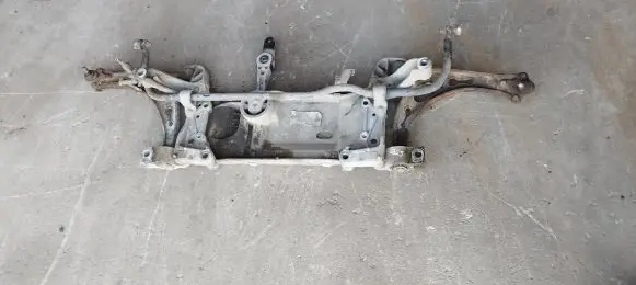 Volkswagen Touran I Front subframe 1k01993696