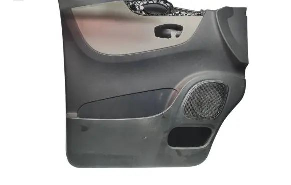 Renault Trafic III (X82) Front door card panel trim