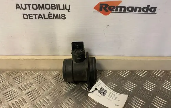 Volkswagen Golf V Mass air flow meter 038906461 0281002531