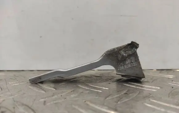 Audi A7 S7 4G Fender mounting bracket 4G8809321