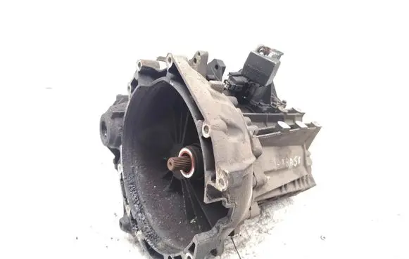 Manual 5 speed gearbox