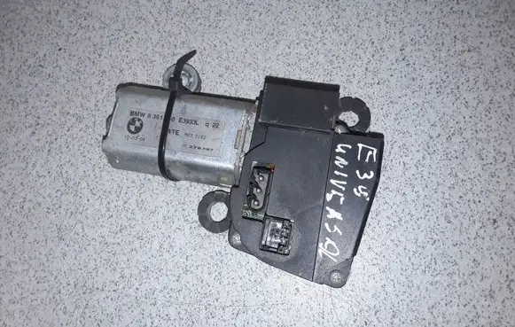 BMW 5 E39 Wiper motor 8361640