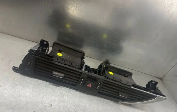 Audi A6 S6 C7 4G Dash center air vent grill 4G1820951
