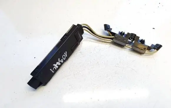 Volkswagen PASSAT B6 Antenna control unit 3c0951171c 08093144