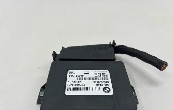 BMW 6 F06 Gran coupe Hand brake control module 6878144