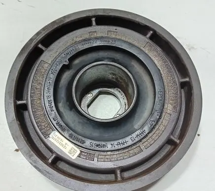 Nissan Navara D23 Crankshaft pulley 123031297R