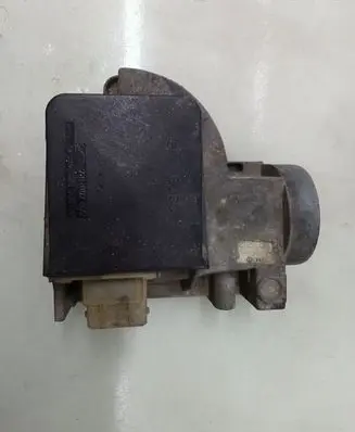Audi 80 90 S2 B4 Mass air flow meter 0281002072