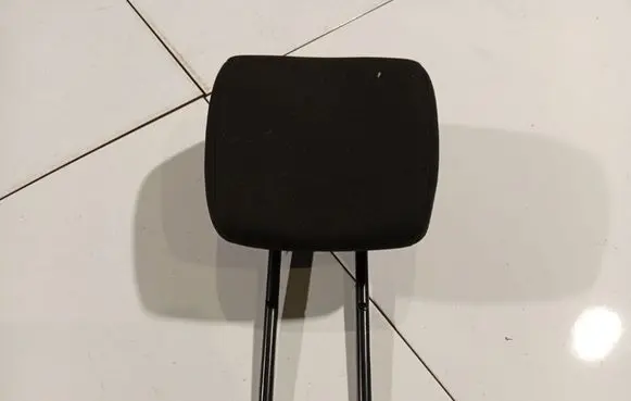 Dacia Sandero Front seat headrest