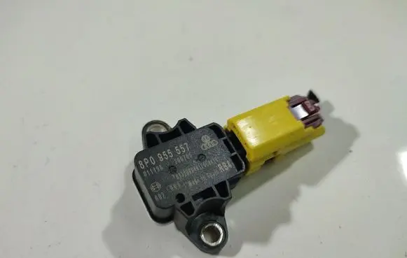 Audi A3 S3 8P Airbag deployment crash/impact sensor 8P0955557